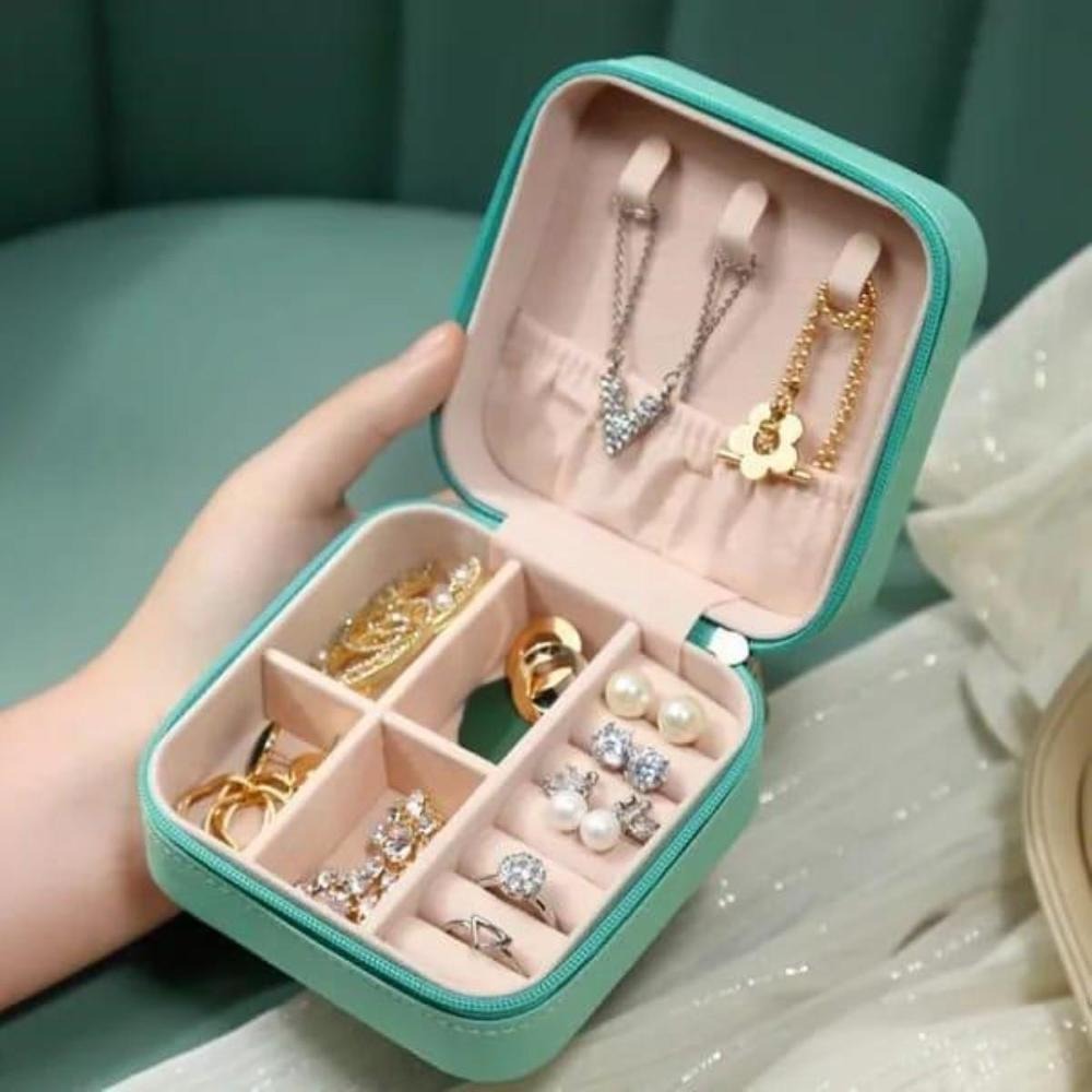 beautiful jewelley organizer